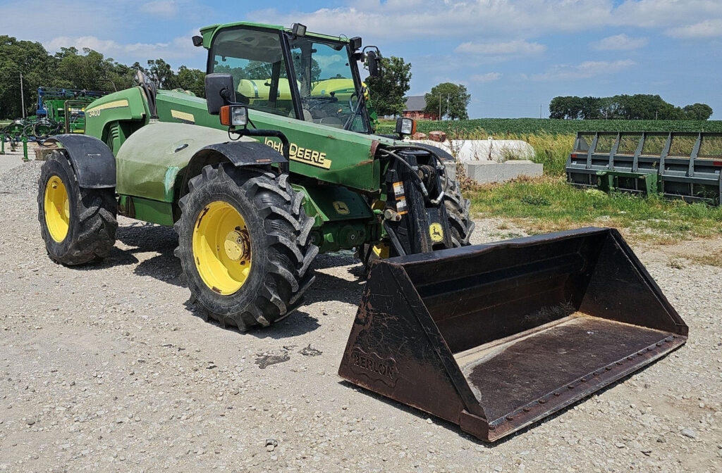 2002 John Deere 3400
