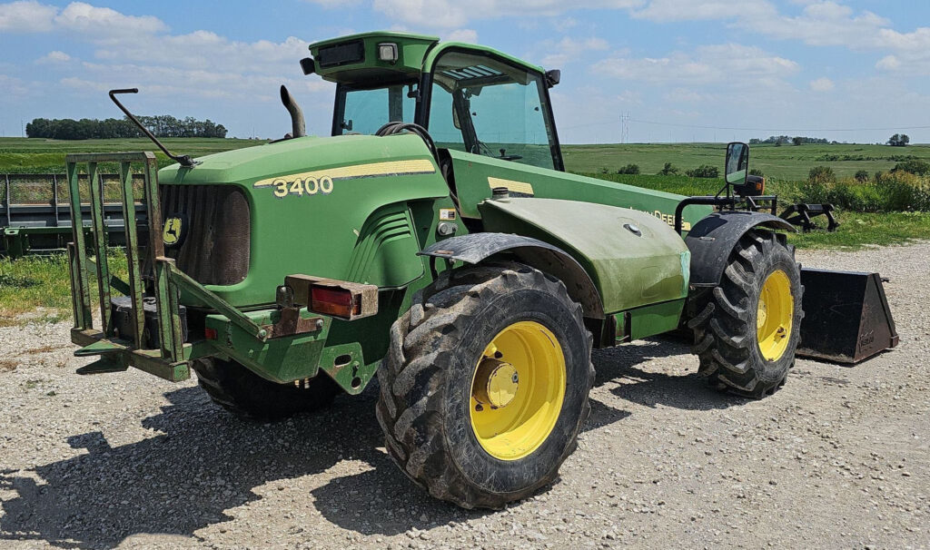 2002 John Deere 3400